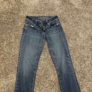 American Eagle Artistic Denim Jeans. Inseam 22 in. Item # 11154